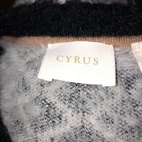 Cyrus Womens Large White Diamond Geometric Eyelash Fuzzy Pullover Sweater Size L - Picture 7 of 9